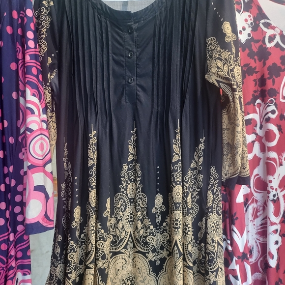 3 bundle tunic tops - Picture 10 of 11